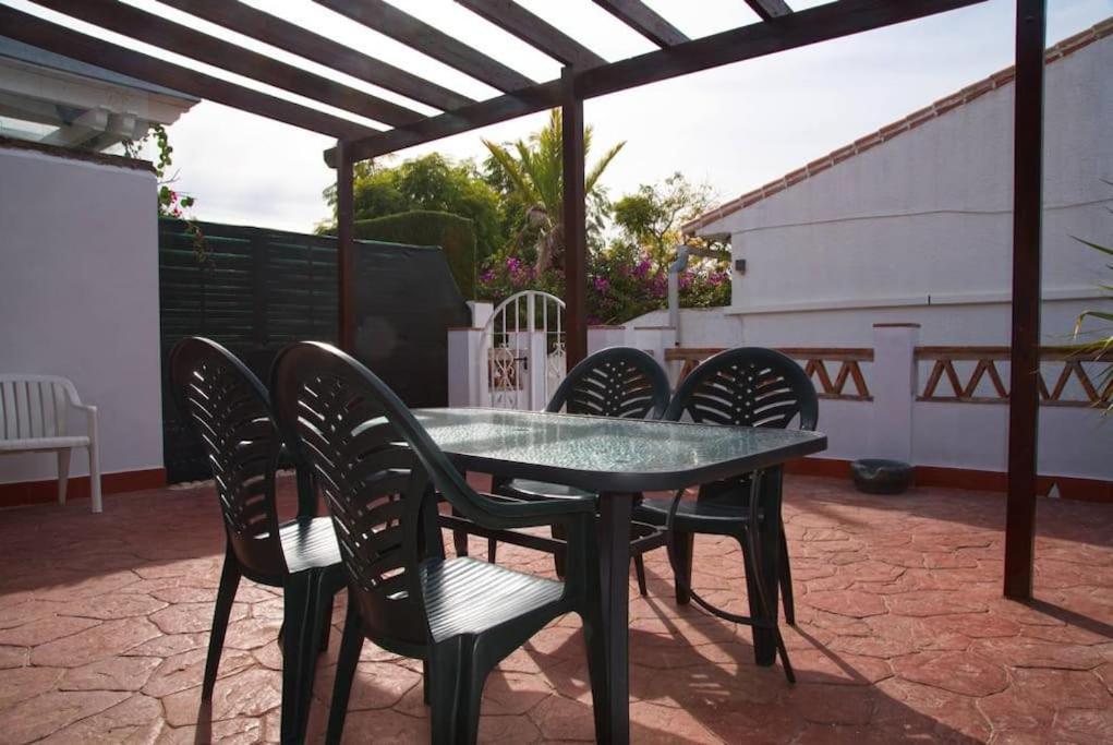 House W Shared Pool, Perfect For Small Families Фуeнхирола Екстериор снимка